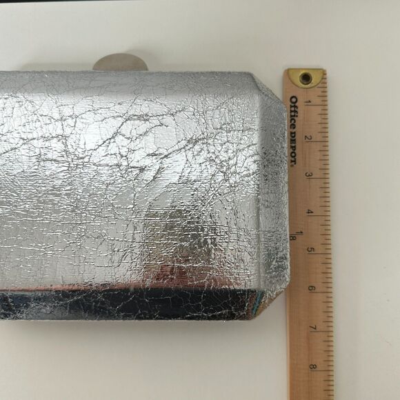 Lulu's Silver Metallic Krinkle Box Snap Close Clutch Purse & Chain Strap - Picture 15 of 16